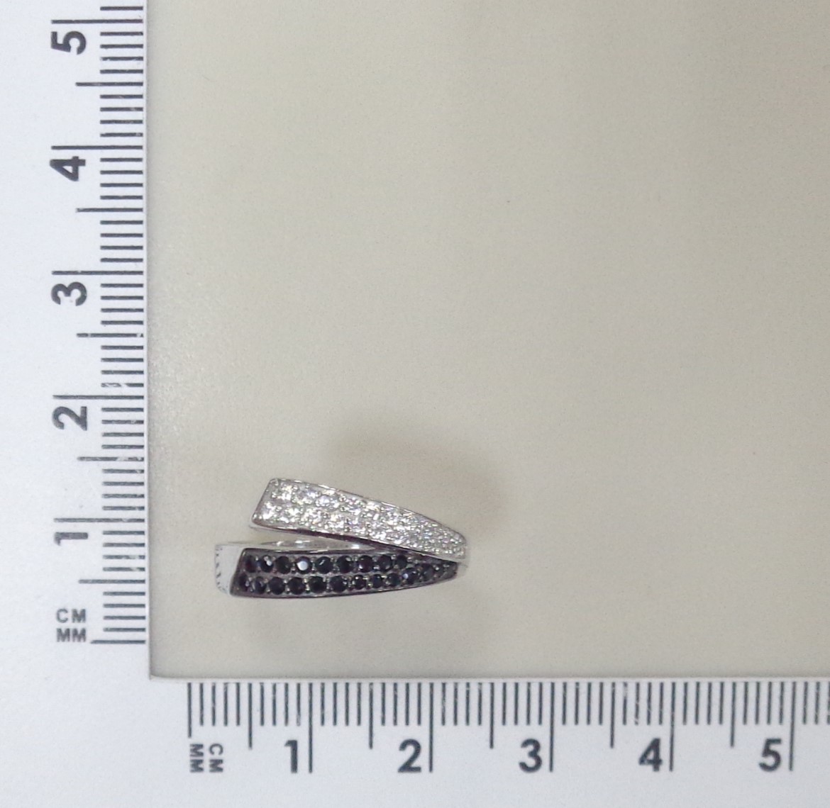 Серебряное кольцо со шпинелью